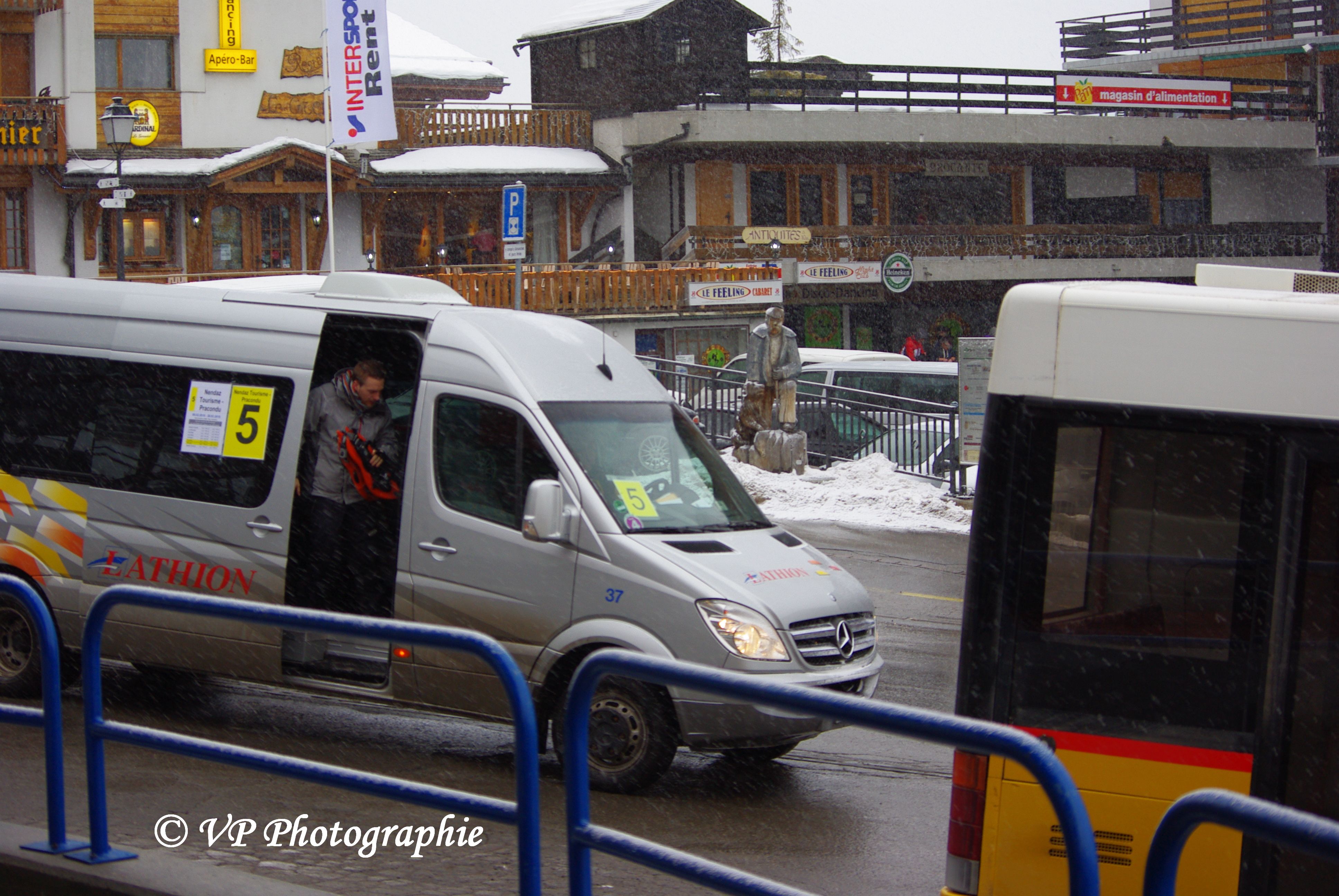 Photo d'un Car à Lathion Voyages